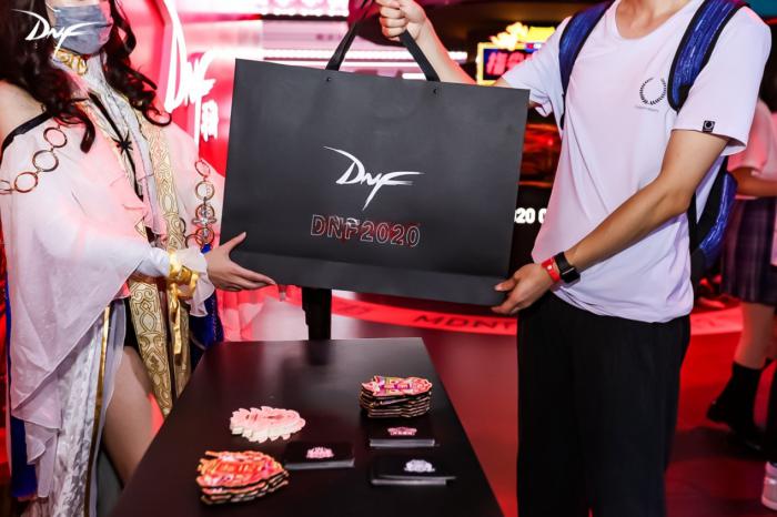 体验服资格怎么获得5