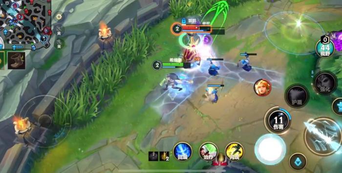 英雄联盟手游战女如何打伤害1